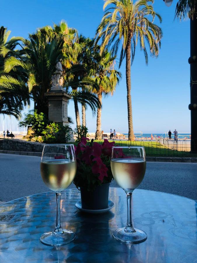 Fragata Beach Seaview Sitges Ngoại thất bức ảnh
